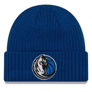 NEW ERA DALLAS MAVERICKS BLUE CORE CLASSIC KNIT BEANIE